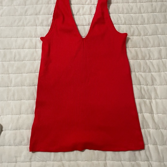 NWT Express one Eleven women V neck red top Sz Small - Picture 2 of 5
